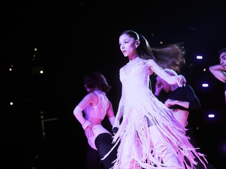 Ariana Grande Eternal Sunshine Tour İncelemesi